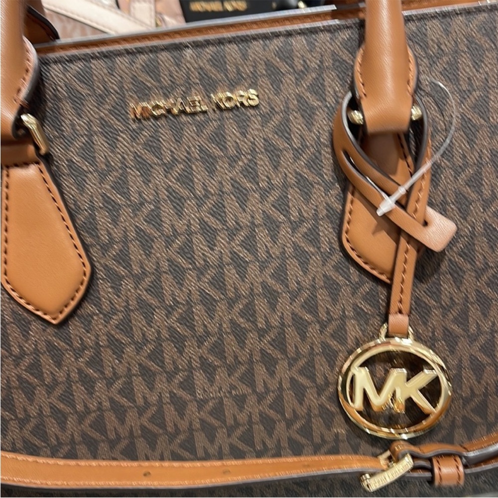 Michael Kors Sheila Medium Center Zip Satchel Bag - Picture 13 of 16